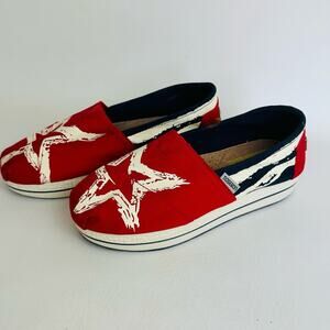 TIOSEBON Womens Casual Canvas Flat Slip On Shoes Patriotic Red White Blue Size 7